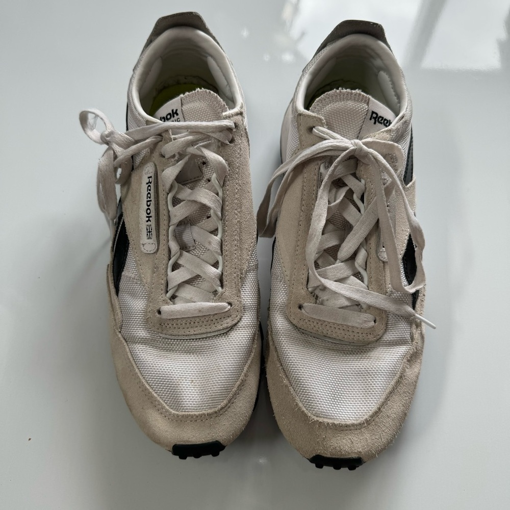 Reebok Classic Leather Legacy Size 7 - Picture 2 of 8